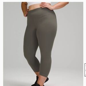 Lululemon Wunder Train High-Rise Crop 23" in Grey Sage